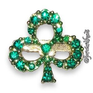 Bundle Sale 3 for $15 | Gold Tone Three-Leaf Clover Brooch